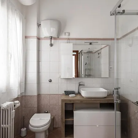 Aurelia 386 Vatican House *