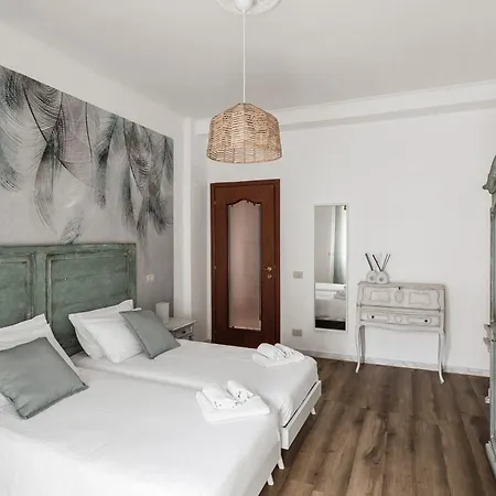 Aurelia 386 Vatican House *
